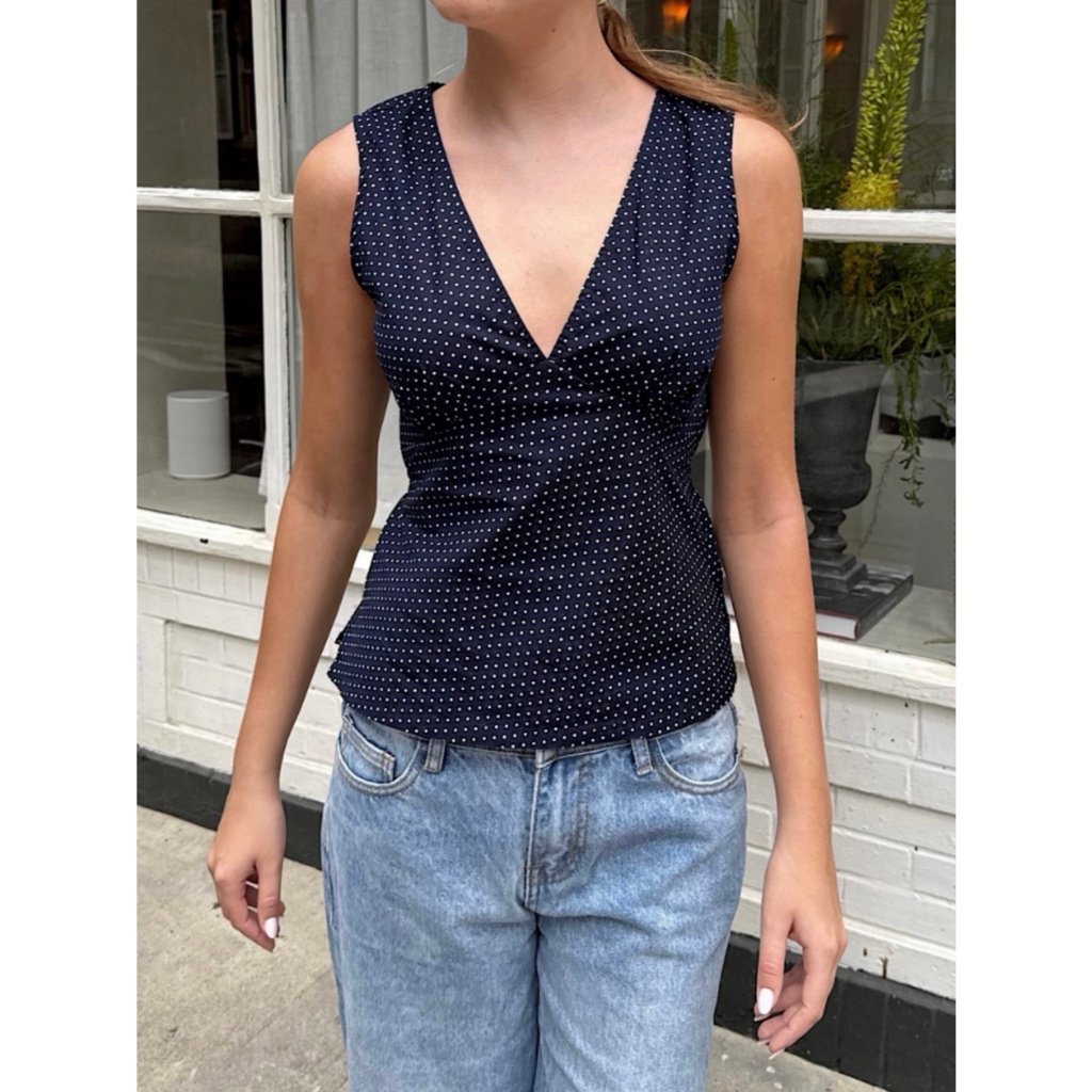 (พร้อมส่ง) BrandyMelville Rafaela Polka Dots Top เสื้อแขนกุด เสื้อคอวี ของแท้จากช็อป