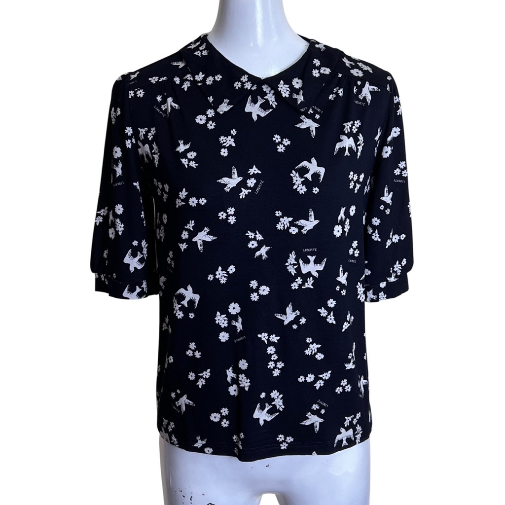 ❤️agnes b เสื้อคอบัวแหลม