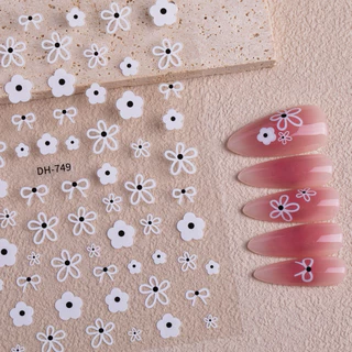 สติกเกอร์ติดเล็บลายดอกไม้ขาวดำ แบบ 3D แผ่นละ 9 บาท สินค้าพร้อมส่ง