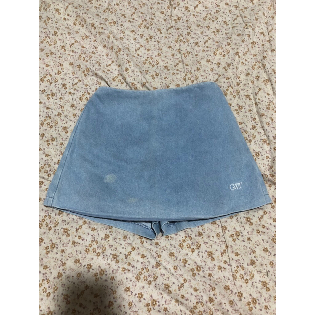 ส่งต่อกางเกงกระโปรง GWT