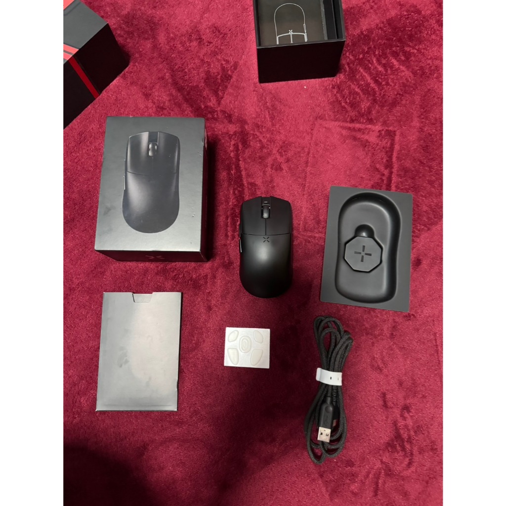 - ⚫ Hitscan Hyperlight 8K สีดำ-ขาว  — (ปก. 04-2026)