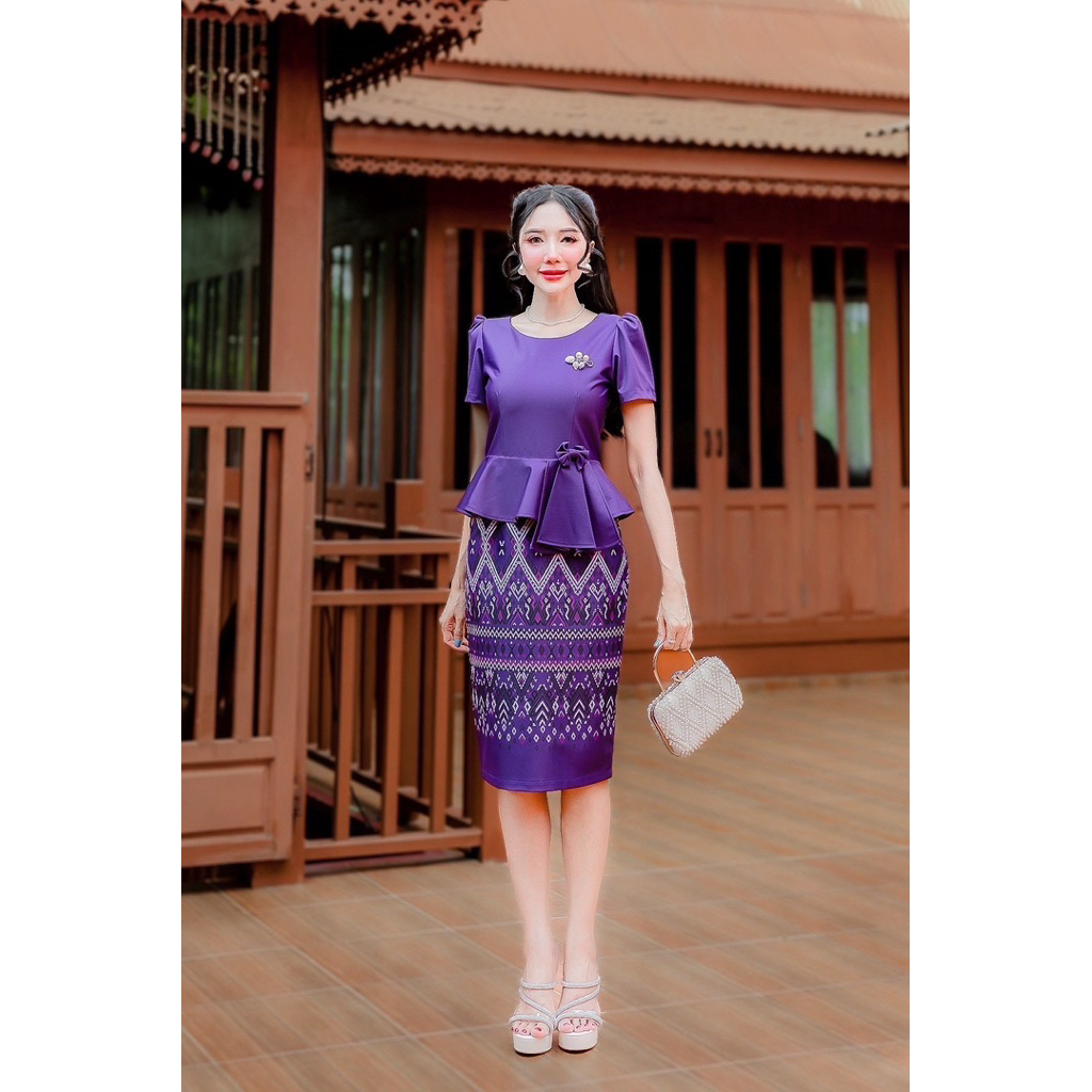 เดรสลายไทยสวยสวยทันสมัยเรียบหรูดูดีดูแพง