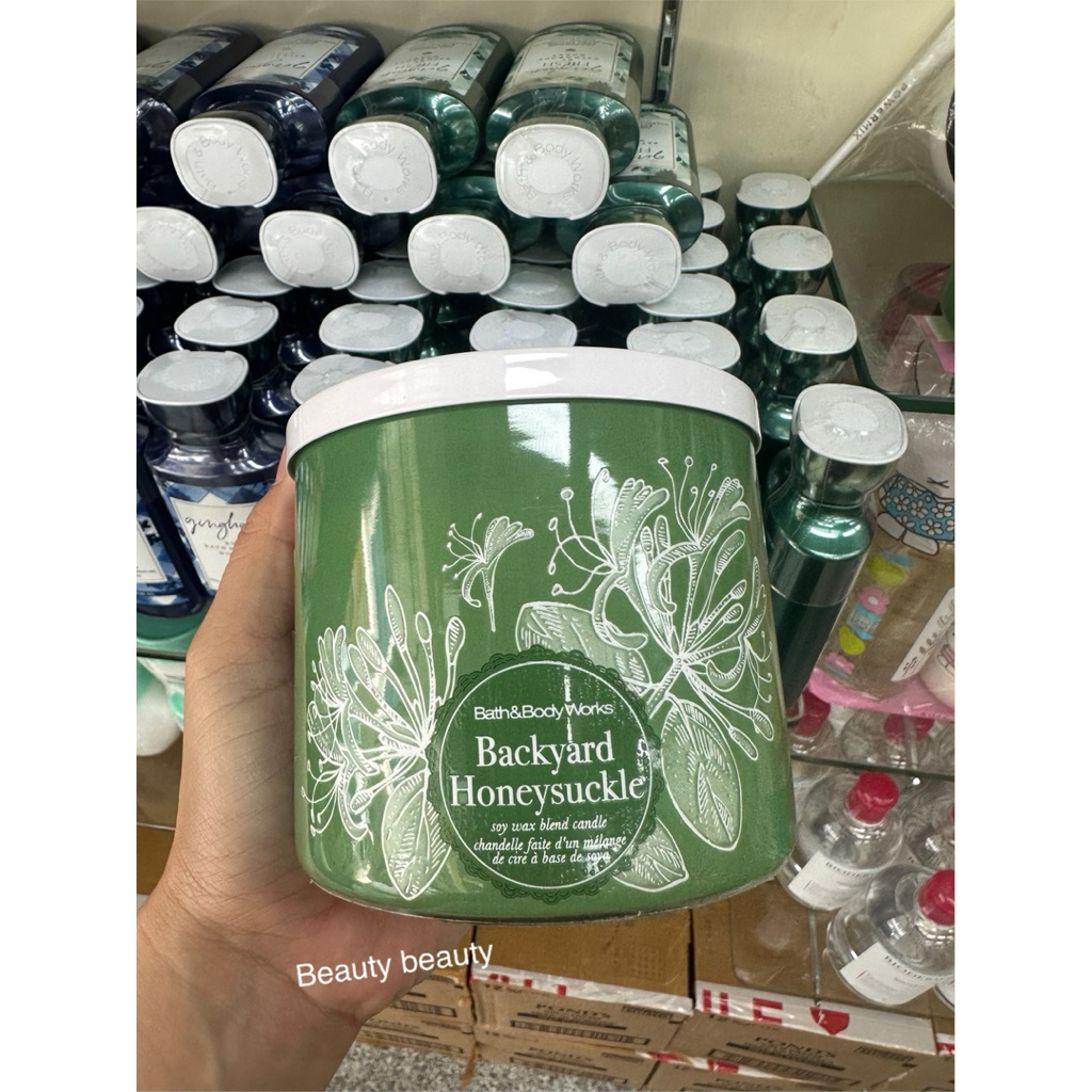 Bath & Body Works Backyard Honeysuckle 3-Wick Candle 411g.