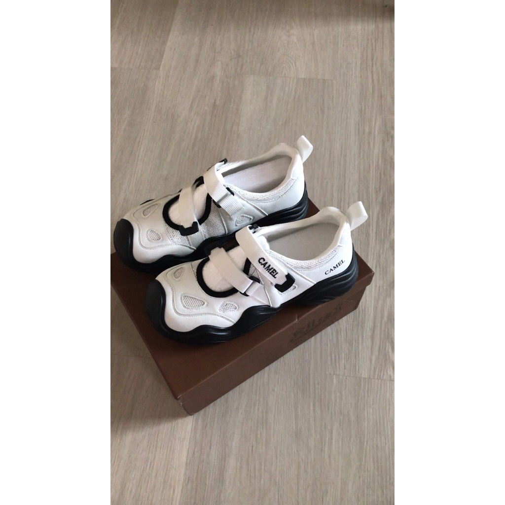 ส่งต่อรองเท้า camel.