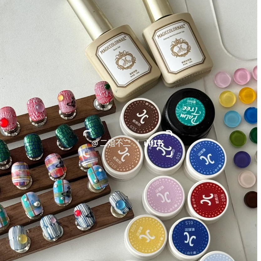 แยกตลับ 2.5 กรัม ตลับกลมนะคะ🌈 พร้อมส่งจากไทย 🌈Magiccolornail 40 สี เจลทำลาย ยืดขยาย ได้ 40 สี อุปกรณ์ทำเล็บ