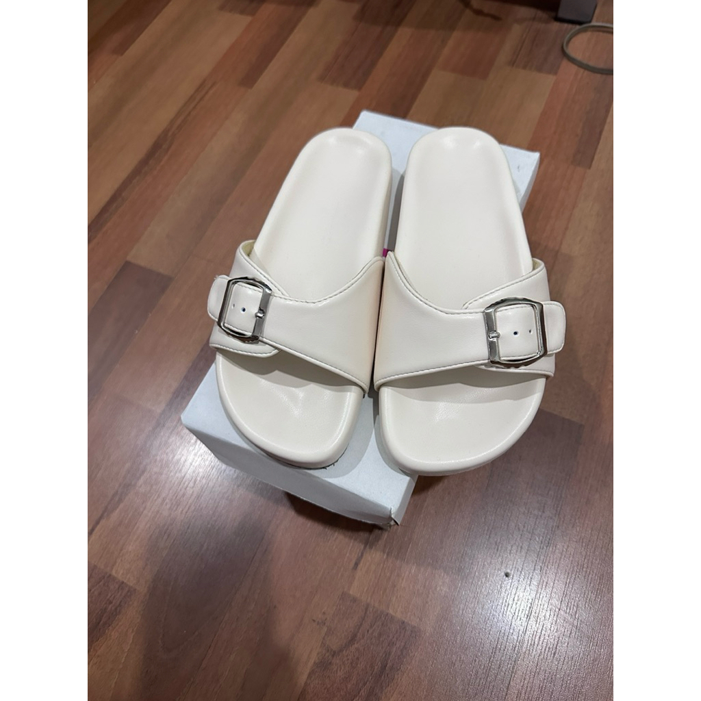 hey softshoes ส่งต่อ | color:cream size:37 usedLikeNew
