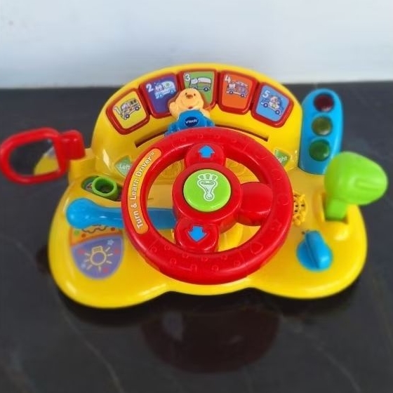 หัดขับรถ Vtech Turn & Learn Driver