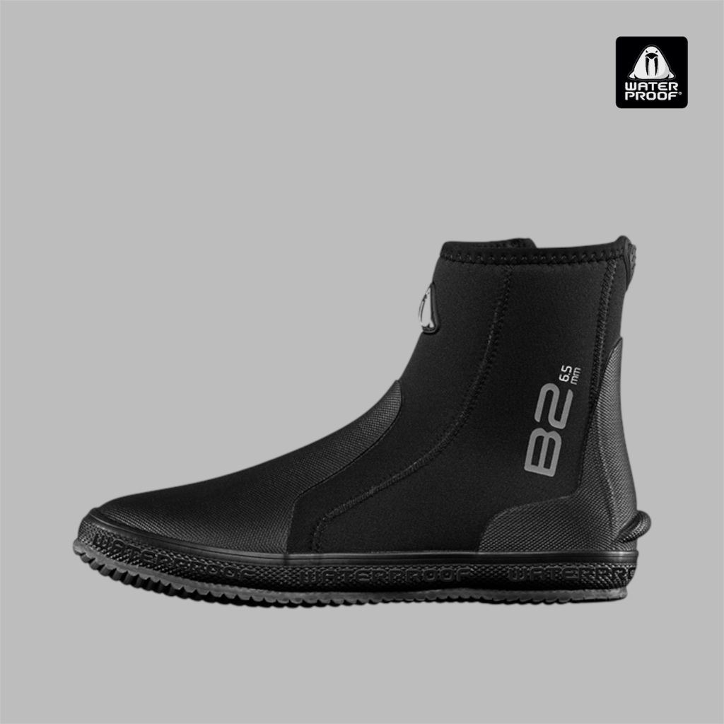Waterproof B2 Boots 6.5mm (บูทแบบหุ้มข้อที่สวมใส่ง่ายให้ความนุ่มสบายเท้า ให้ความอบอุ่นด้วยนีโอพรีนคุณภาพสูง และทนทาน)