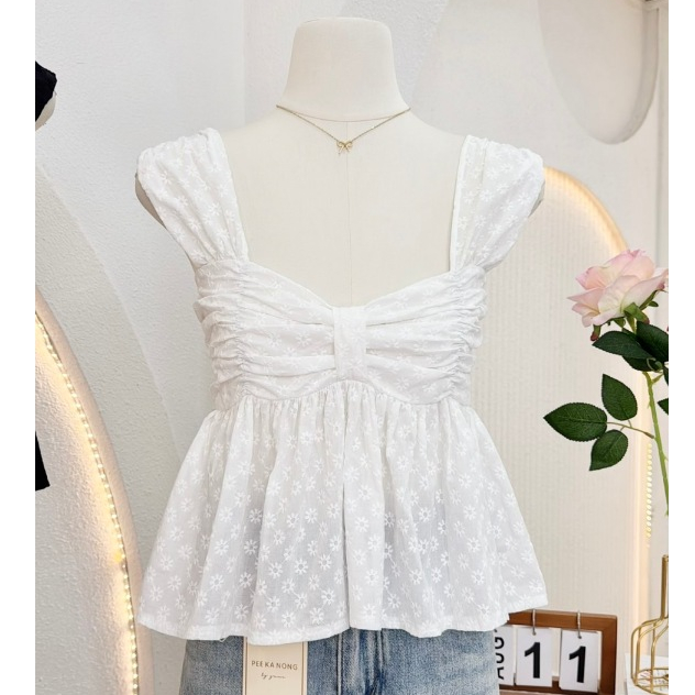 Mone top : เสื้อกล้าม เย็บจีบหน้าอก ชายระบาย เนื้อผ้าปักดอกไม้ KN.Clothes - รูปที่ 6