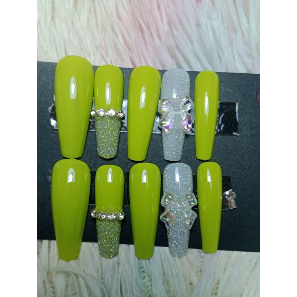 เล็บเจลแท้สีเขียวส่งบัลเล่ต์ยาวแถมฟรีกาวกับตะไบพร้อมส่งค่ะ