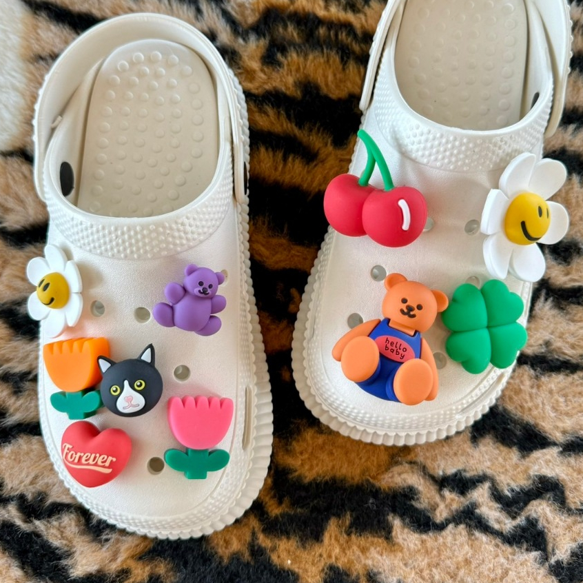 พร้อมส่งในไทย ขายดี มี50แบบ ตัวติดรองเท้า จิบบิท งานหนา หมี เชอร์รี่ 3D Silicone Charm DIY งานสวย