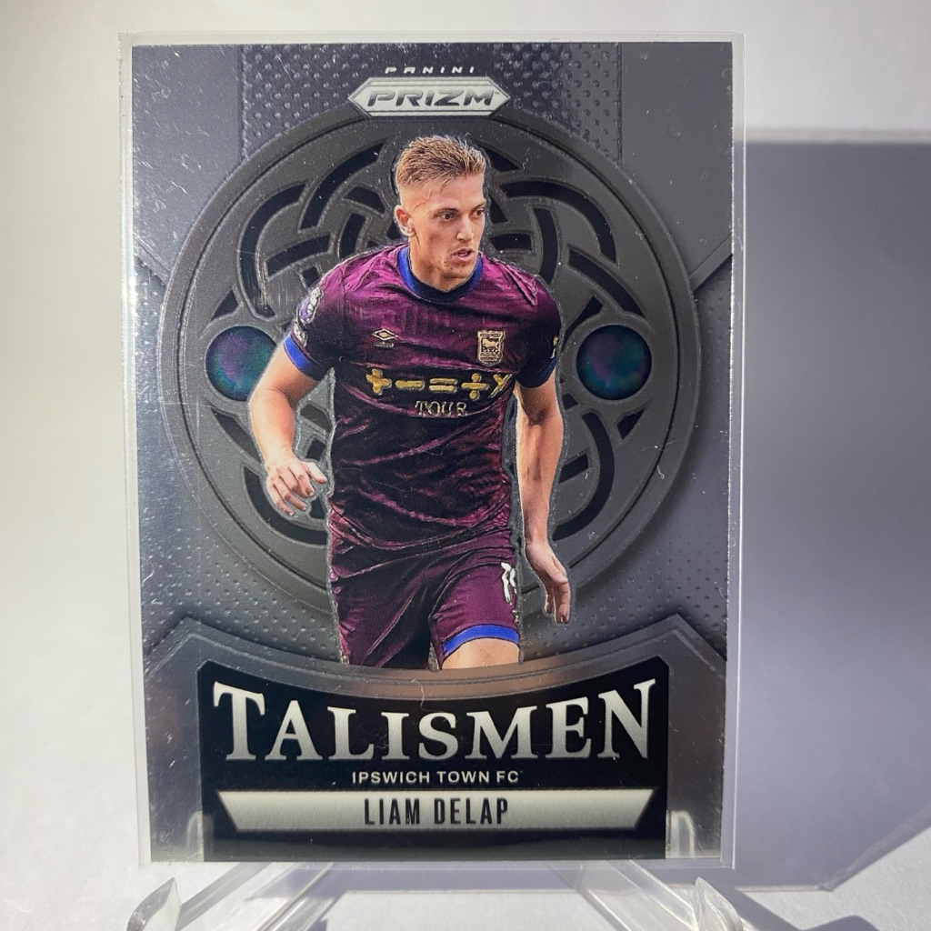 การ์ดนักฟุตบอลสำหรับสะสม LIAM DELAP, IPSWICH TOWN, TALISMEN, PANINI PRIZM 2025