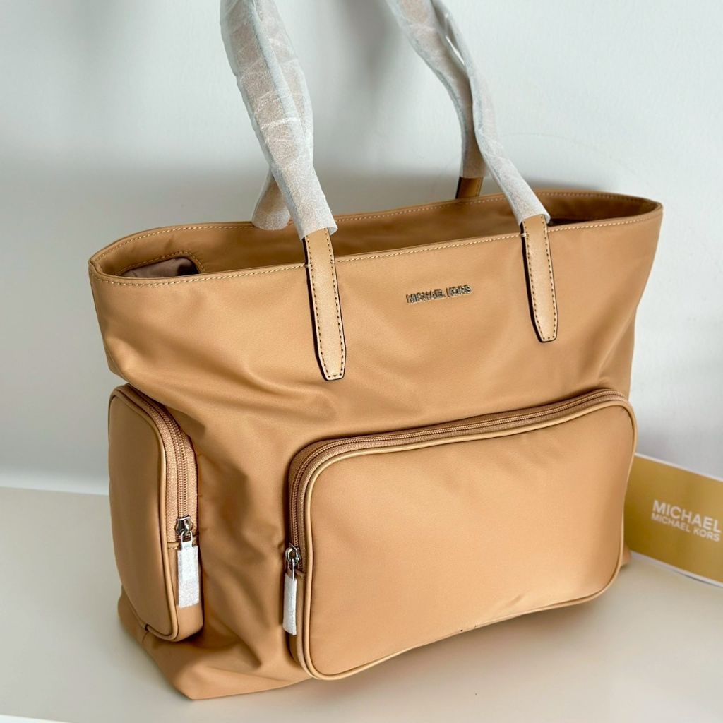 🌻 โททไนล่อนใบใหญ่ น้ำหนักเบา ✨ กระเป๋า MK Khai Large Nylon Tote Bag