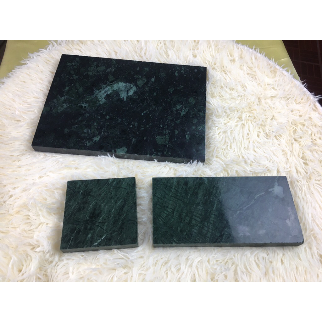 หินเขียวอิตาลี สีเขียวสวยงาม สามารถใช้งานได้หลากหลาย ตกแต่งภายในบ้าน ออฟฟิต เพิ่มความโดดเด่น มีหลายขนาด สินค้ามีพร้อมส่ง