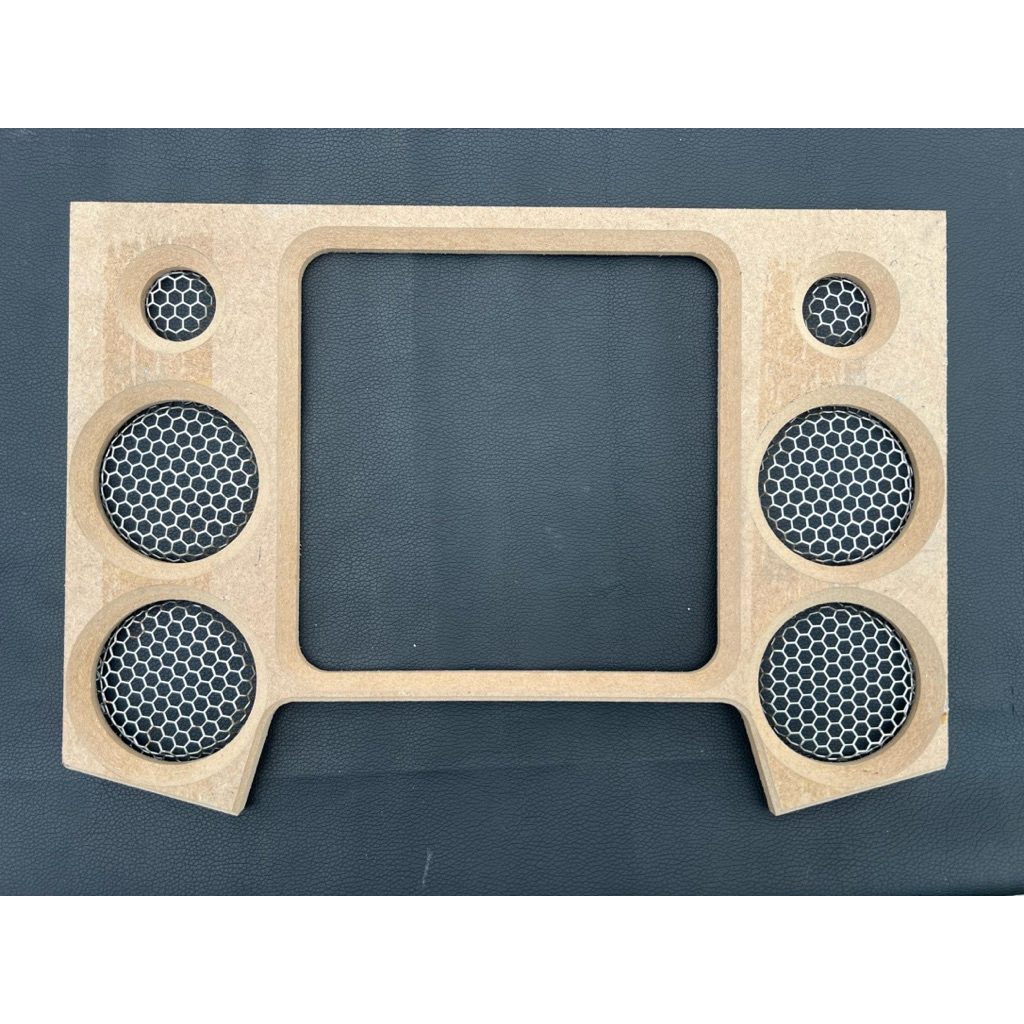 ตะแกรงเหล็ก สำหรับลำโพงบลูทูธ ลายรังผึ้ง พร้อมทำสี 2,3,4‘4.5,5,6 นิ้ว