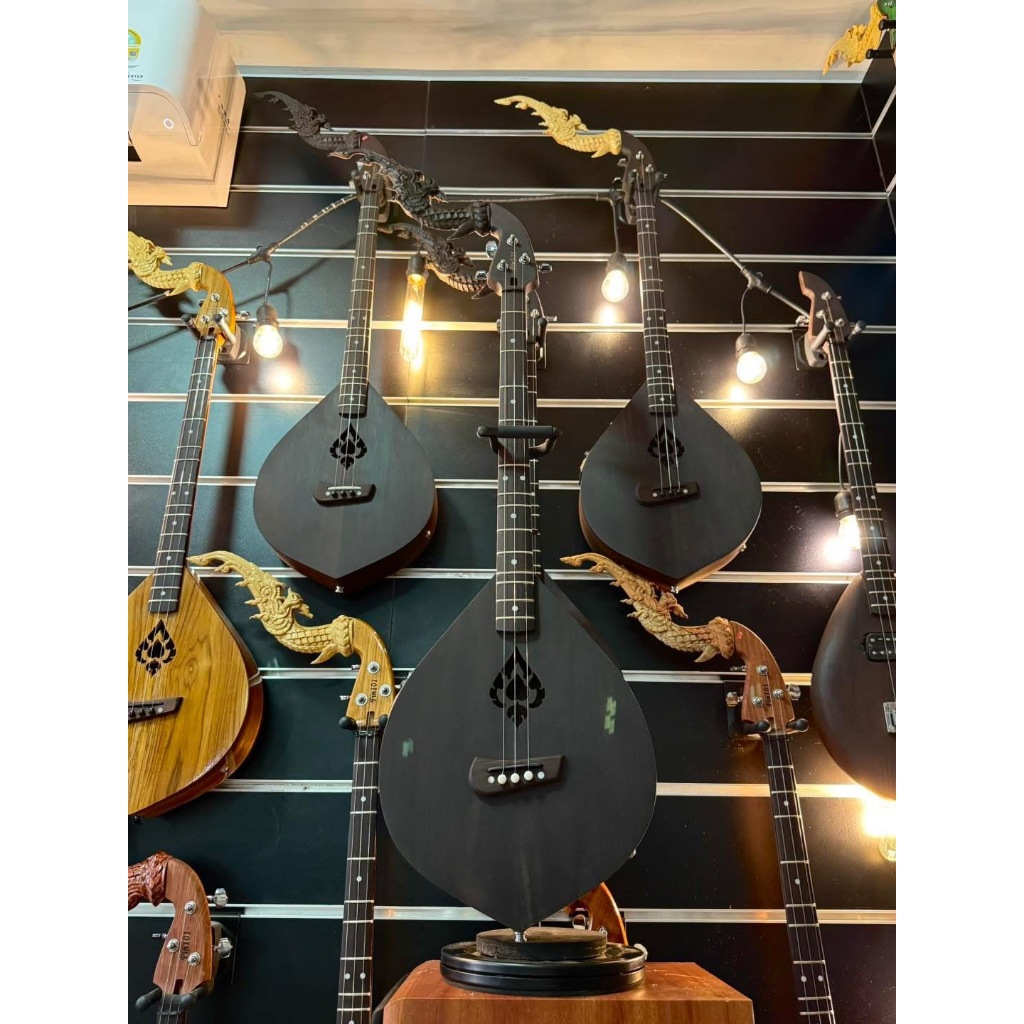 พิณโปร่งไฟฟ้าไม้แต้ดำวงจร EQ ปรับเสียง แหลม  กลาง เบส มีเหล็กดามคอ (ไม้เเต้ดำทั้งตัว+หัวนาค)