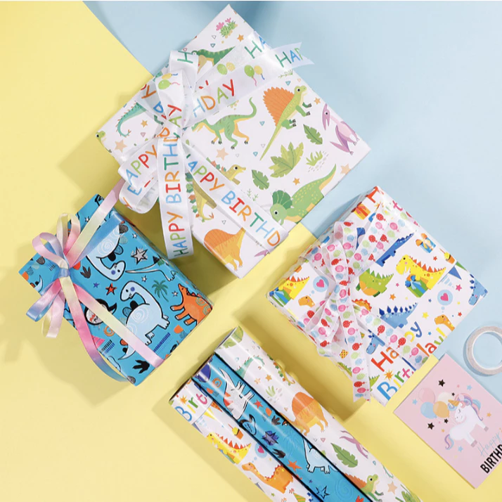 กระดาษห่อของขวัญลายไดโนเสาร์การ์ตูน 50x70cm (1 Sheet) Cute Dinosaur Cartoon Wrapping Paper ส่งจากกรุงเทพฯ
