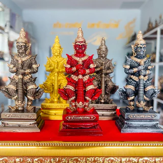 ท้าวเวสสุวรรณ แร่เหล็กน้ำพี้ ขนาดเล็ก ฐานกว้าง2นิ้วสูง4.5นิ้ว เเถมฟรีคาถาบูชา พระผงแร่เหล็กน้ำพี้ เเละทูป