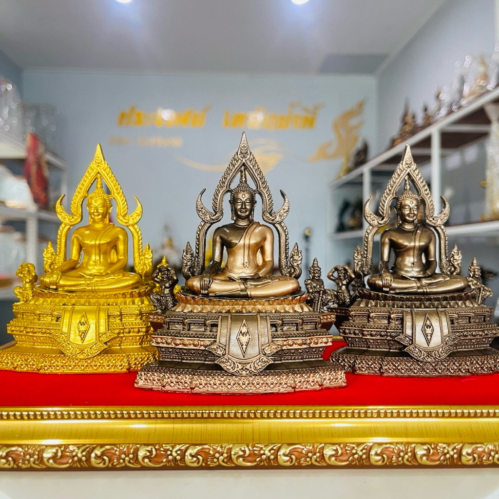 พระพุทธชินราช แร่เหล็กน้ำพี้ ขนาดเล็ก ฐาน3.5นิ้ว หน้าตัก2นิ้ว สูง 5 นิ้ว แถมฟรี ข้อมือประคำ พระผงแร่เหล็กน้ำพี้ เเละทูป