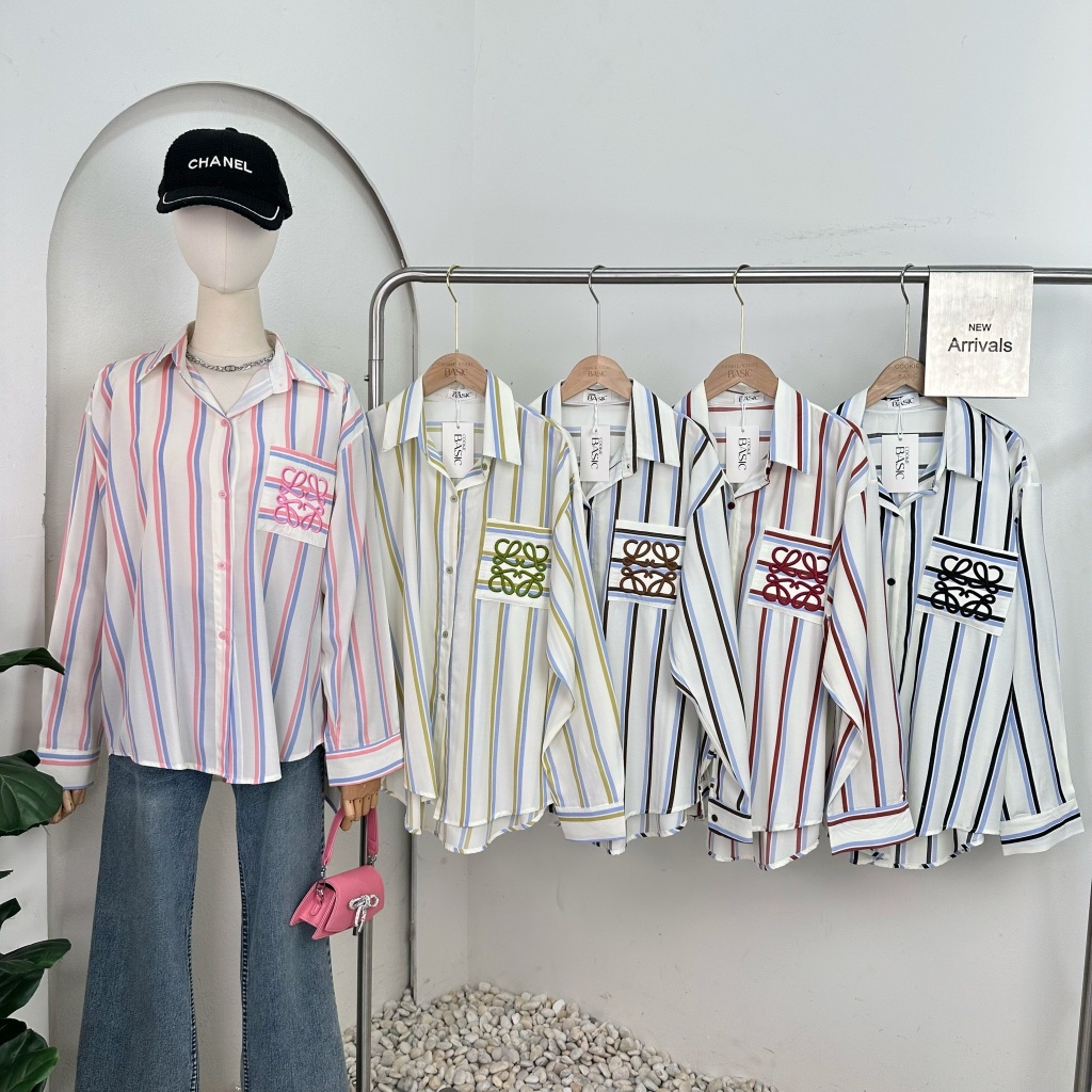 Mook_shop เสื้อเชิ้ตแขนยาวลายริ้วปักกระเป๋า เสื้อผ้าแฟชั่น เสื้อผ้าผู้หญิง