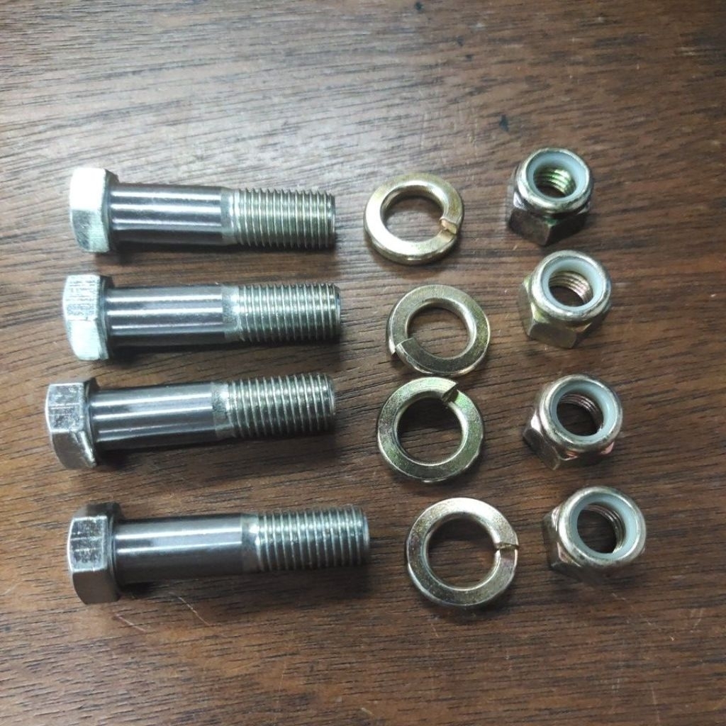 น็อตเพลากลาง ขนาด M10x38mm (ชุดละ 4 ตัว)