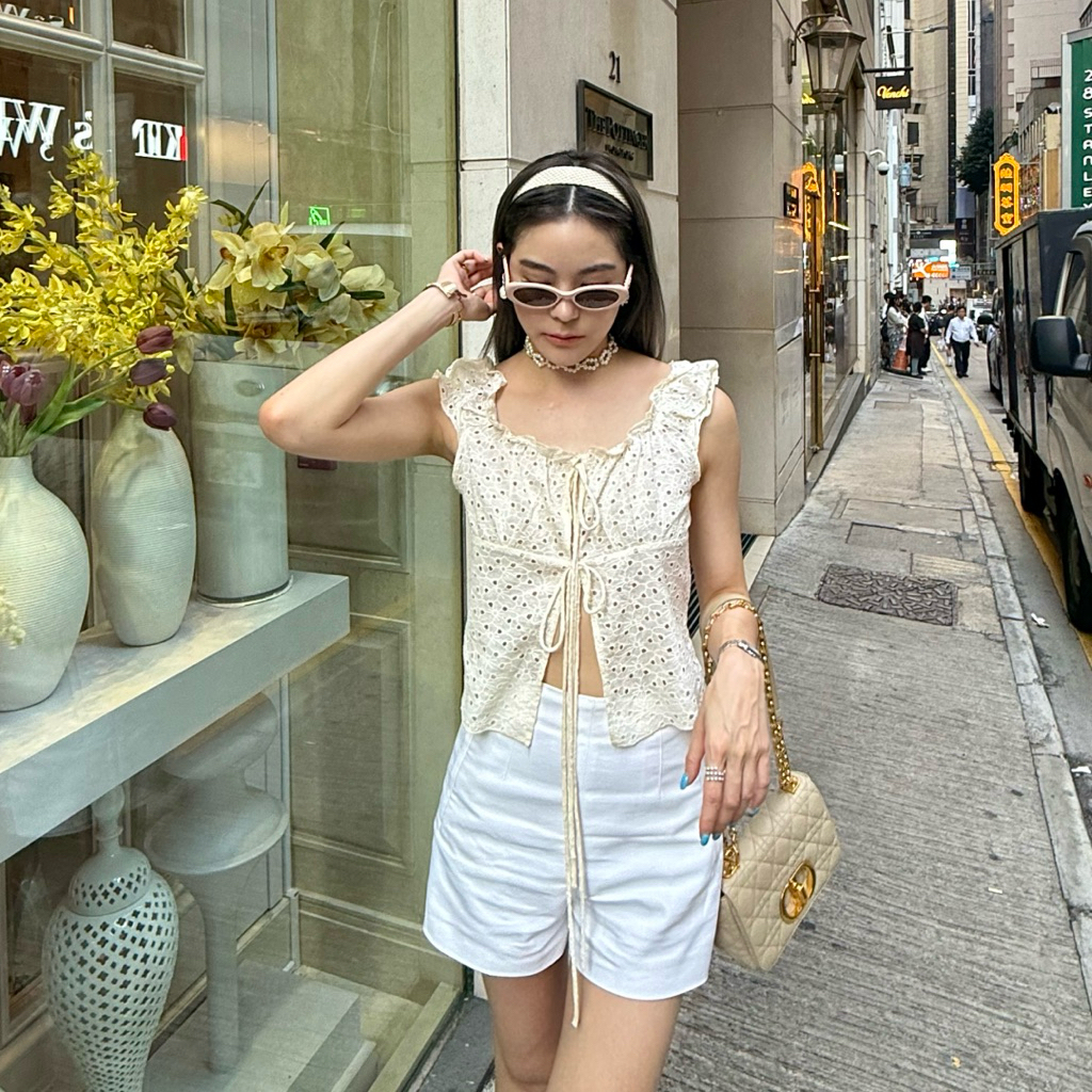 Marie Top เสื้อฉลุลายผูกโบว์หน้า