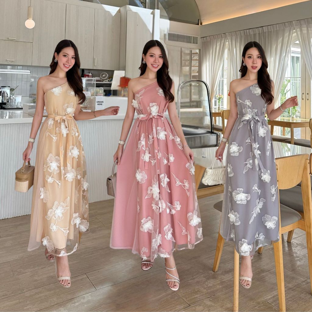 NOOZZSHOP 6911496 เดรสยาวปักลายดอกไม้แบบเปิดไหล่ข้างเดียว แถมที่ผูกเอว