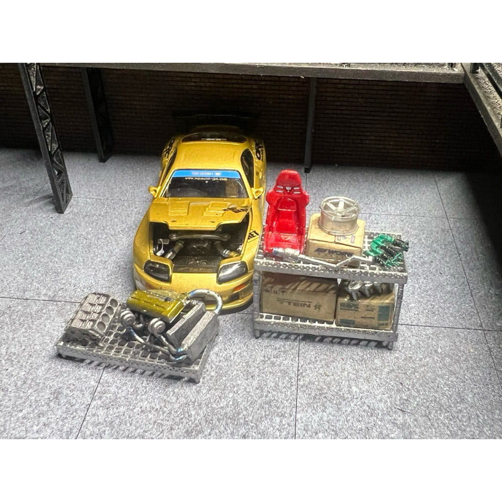 Model ชุด เครื่องแต่งTop secret Twin turbo  1:64