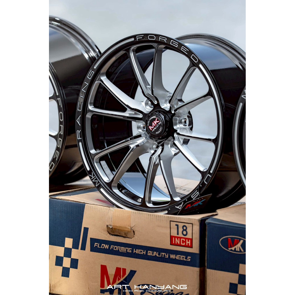 ล้อMK M2V.2 ขนาดขอบ18 8.5 อ็อฟเซ็ท38 6H