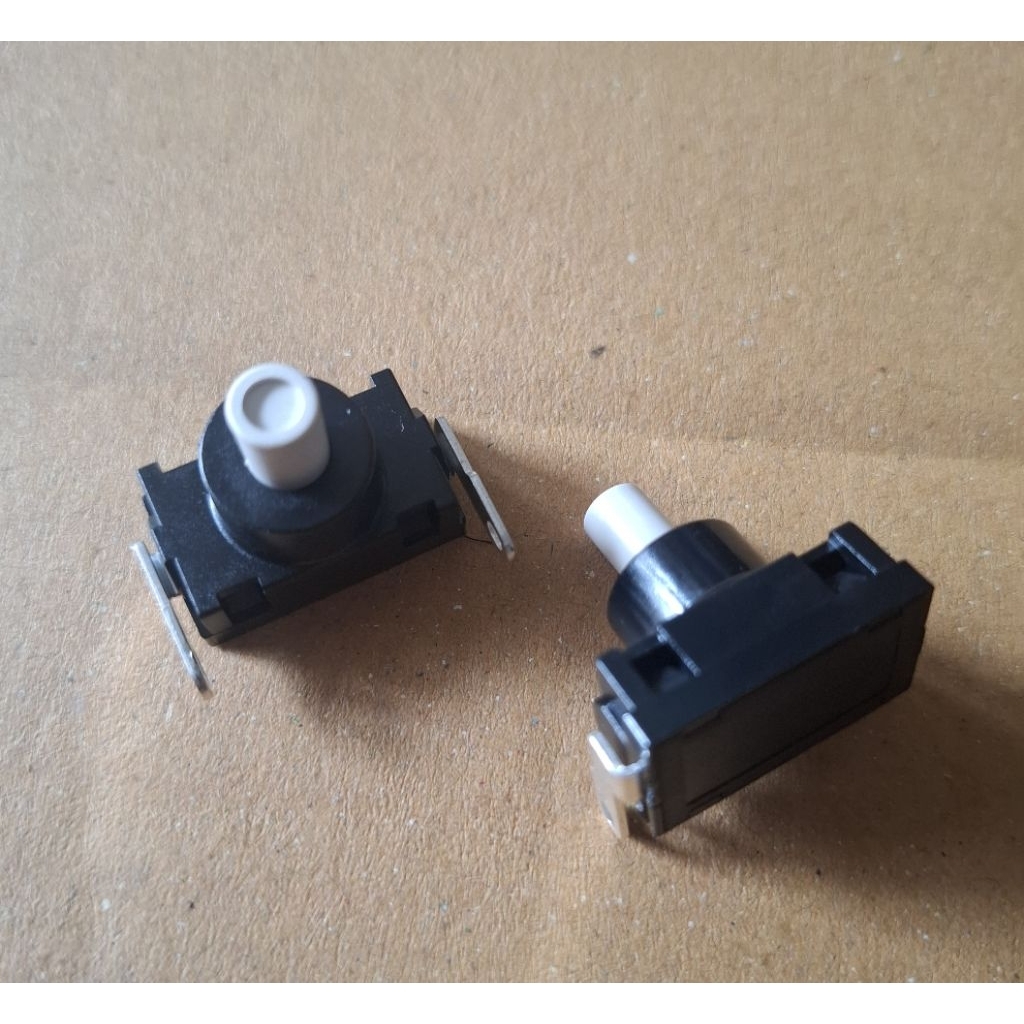 สวิทช์เครื่องดูดฝุ่น (กดติด/กดดับ) (2ขางอ) (16A/125v - 8A/250v)(ราคาตัวละ)