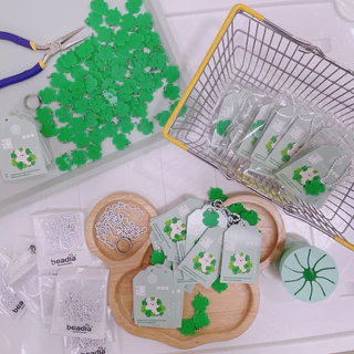 พวงกุญแจอะคริลิค 🍀 Omamori พวงกุญแจนำโชค Lucky Clover Keychain ขอให้โชคดี