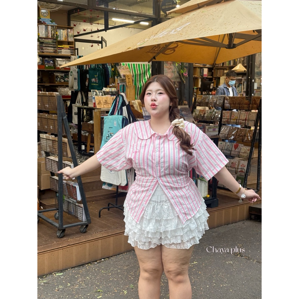 RAYNE.CLOSET | Pinkpie Top - เสื้อคอบัวลายริ้วสีชมพู มีเชือกผูกหลัง (อก40-52“) - รูปที่ 3