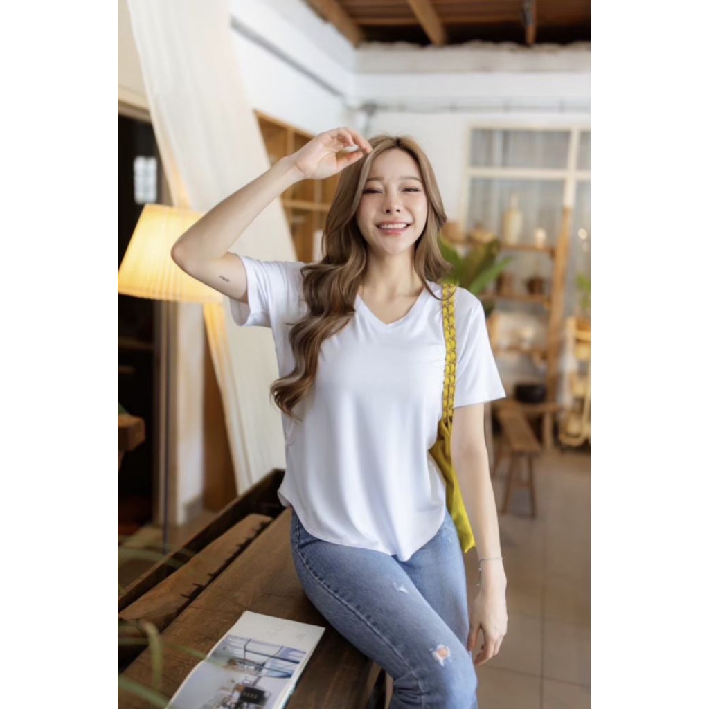 เสื้อยืดคอวีแขนสั้นเย็บจีบข้างผ้าเรย่อนพรีเมี่ยม ราคา ถูกที่สุด ดีลบีเคเค แกลเลอรีภาพที่ 5