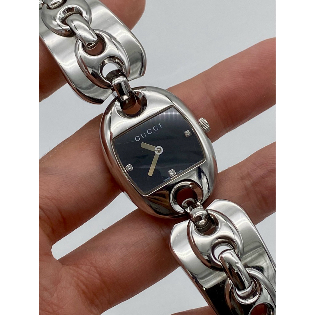ขาย นาฬิกาผู้หญิง GUCCI