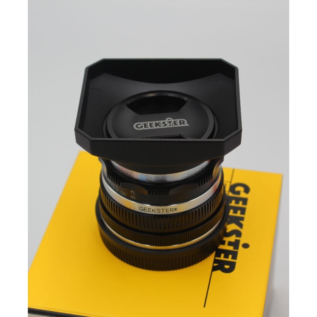 Geekster 35mm F1.1  for EOS M