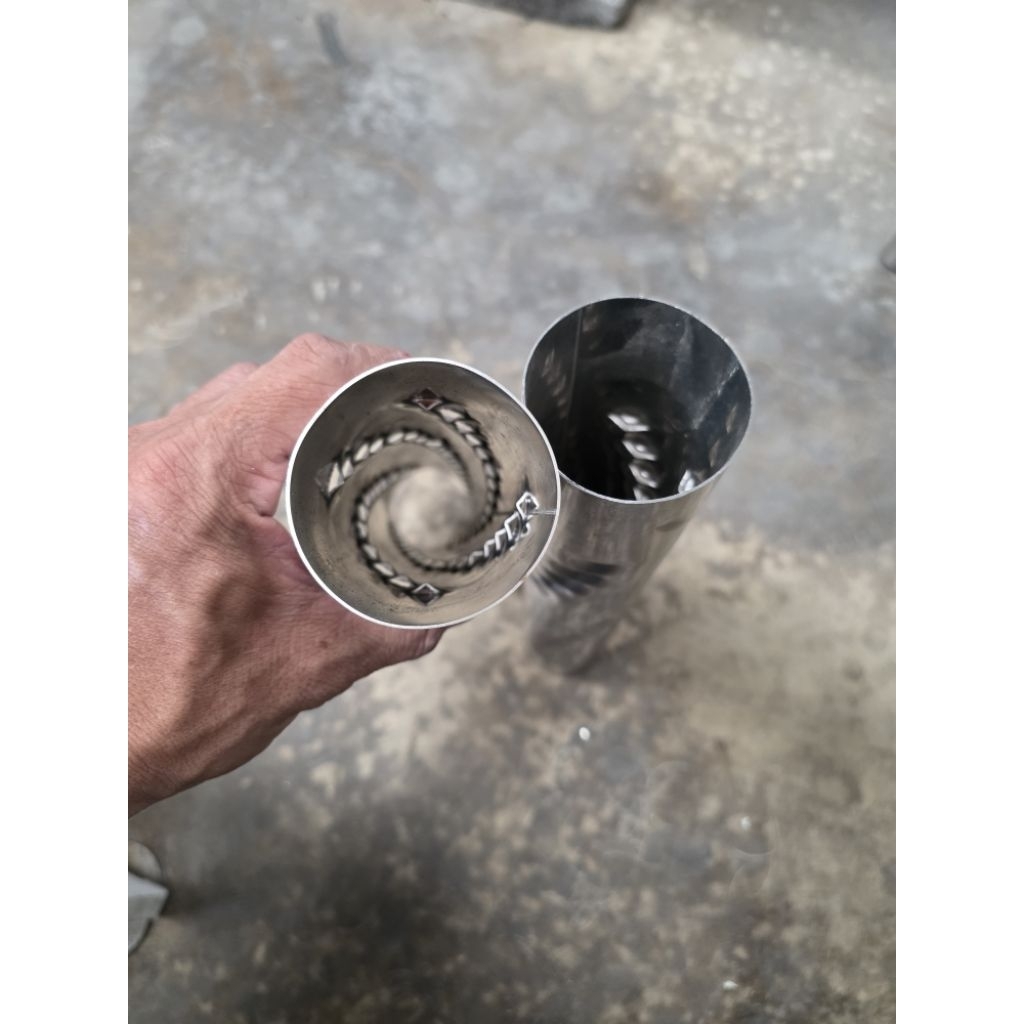 ไส้พักสแตนเลสแบบจิกเกลียว ขนาด2.5นิ้วและ2.0นิ้ว,44 ม.ม. หนา1.2มิล สแตนเลสแท้