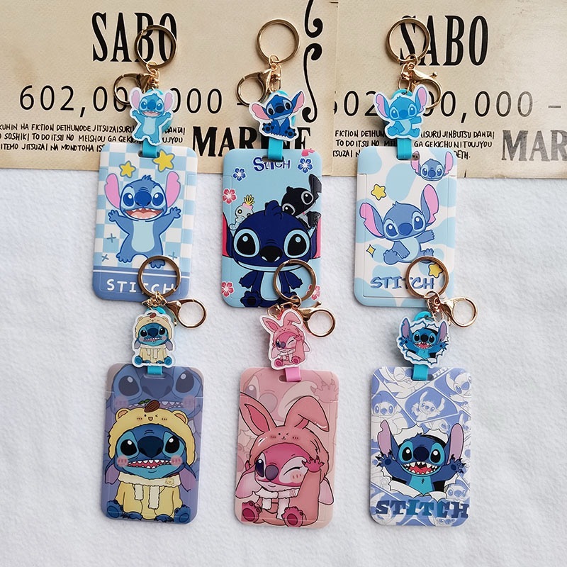 ที่ใส่บัตรลายสติช มีตัวเลือกทั้งแบบสายคล้อง และแบบตะขอพวงกุญแจแบบสายยืดหดได้ หลายหลายลวดลาย สวยงาม