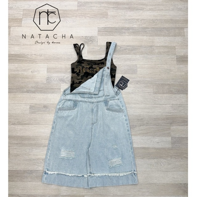 Natacha เอี๊ยมยีนส์ มาพร้อมเสื้อตัวใน