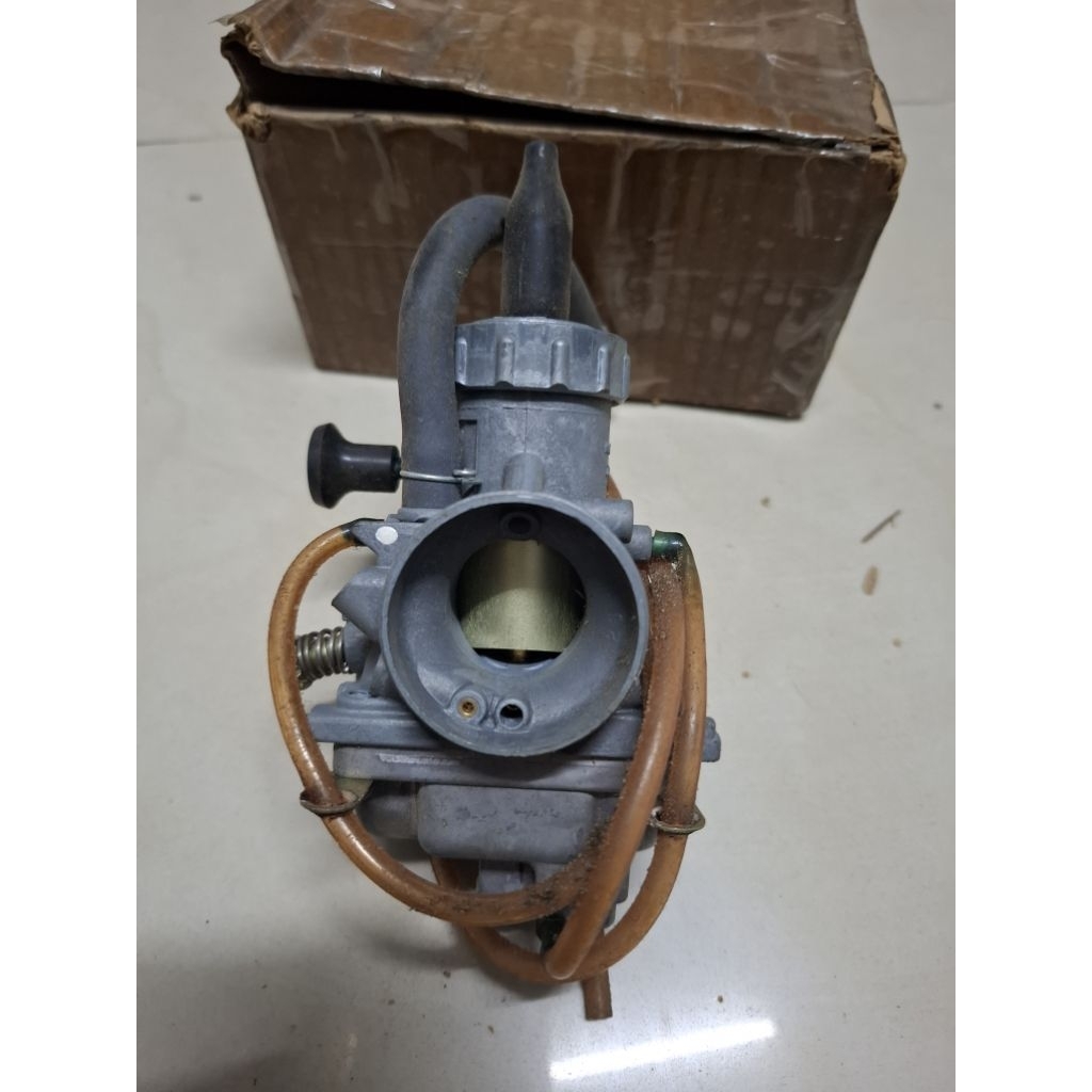 คาร์บูเรเตอร์ Kawasaki AR125-AR125R-AR125D รุ่นคาร์บูกลม เป็นของแท้ญี่ปุ่น Mikuni MIC สภาพสวยๆพร้อมใ