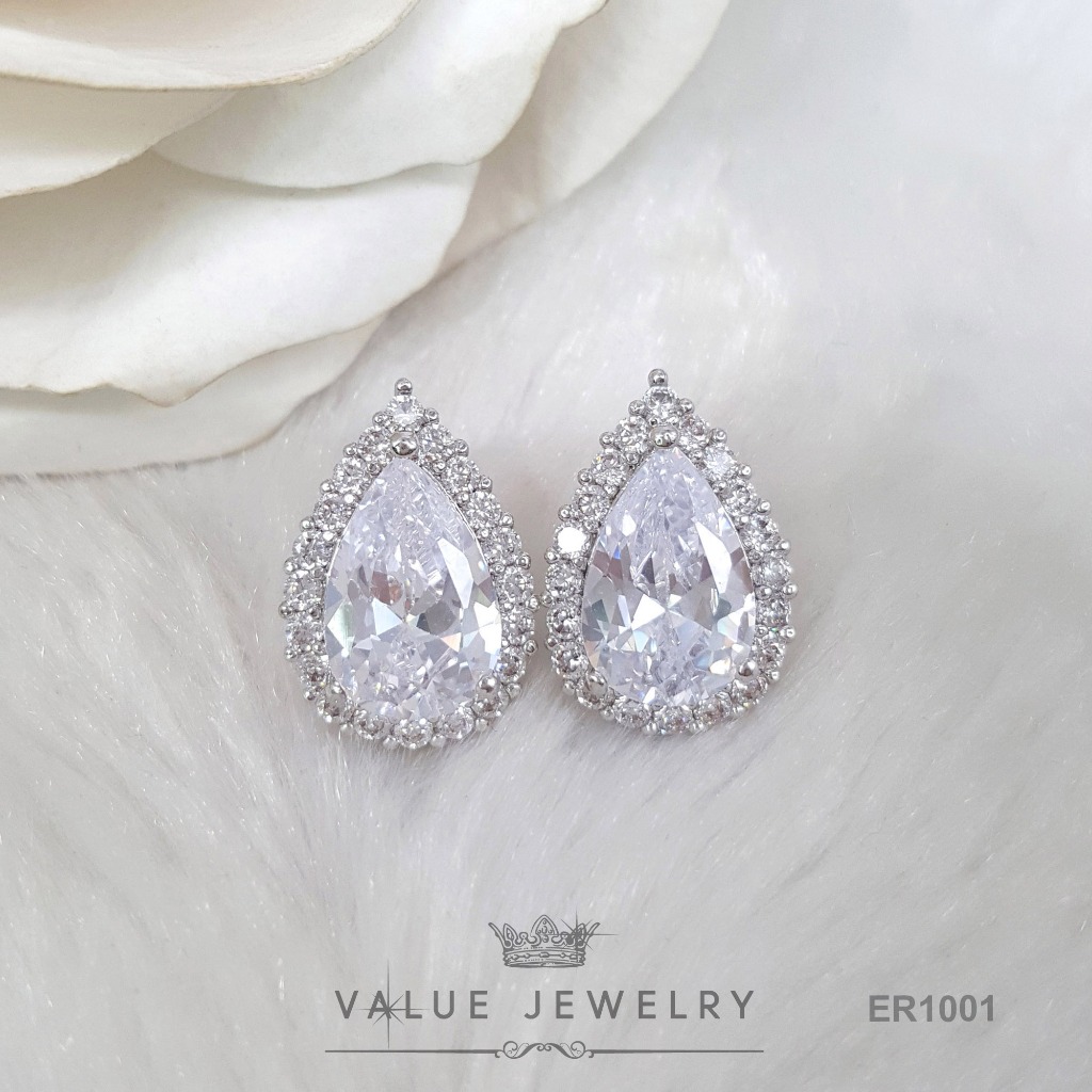 ต่างหูแป้น ประดับทรงเพชรหยดน้ำ Pear Shaped ล้อมคริสตัล ขนาดพอเหมาะ Value Jewelry ER1001