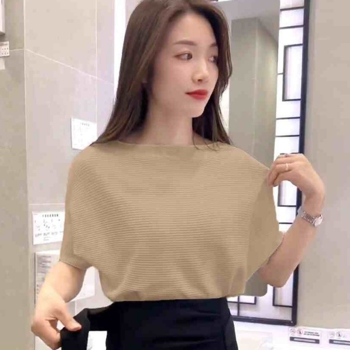 เสื้อไหมพรม สวมใส่สบาย หนานุ่มมาก งานผ้าเกรดพรีเมี่ยม แขนค้างคาว คอกลมสไตล์ใหม่ฟรีไซส์จัดส่งที่รวดเร็ว