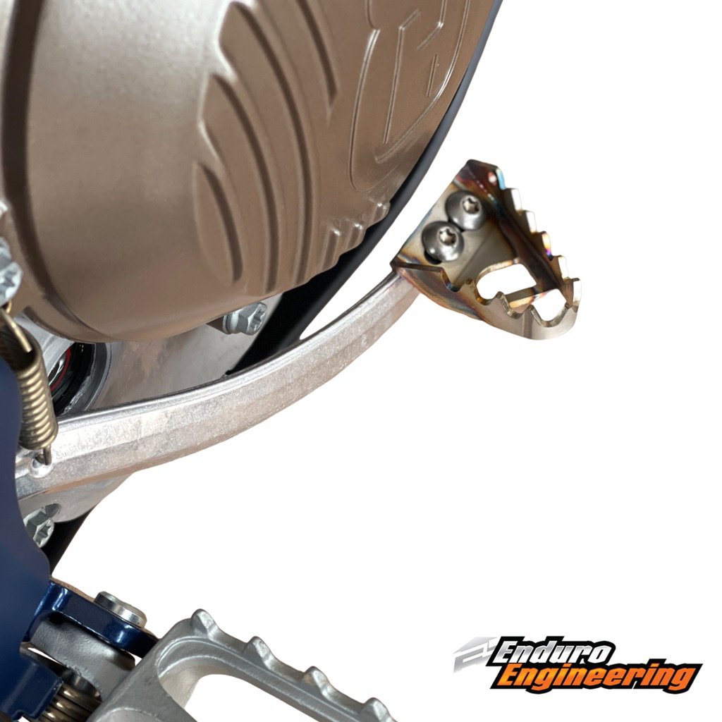 แป้นเหยียบขาเบรค Enduro Engineering สำหรับ KTM & Husqvarna กว้าง 45มม. สำหรับปี 2016 ขึ้นไป