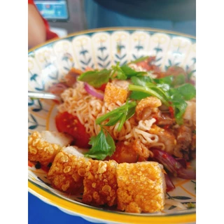 หมูกรอบพร้อมทาน (เกรดA )👉พร้อมน้ำจิ้มซีฟู้ดและหวาน