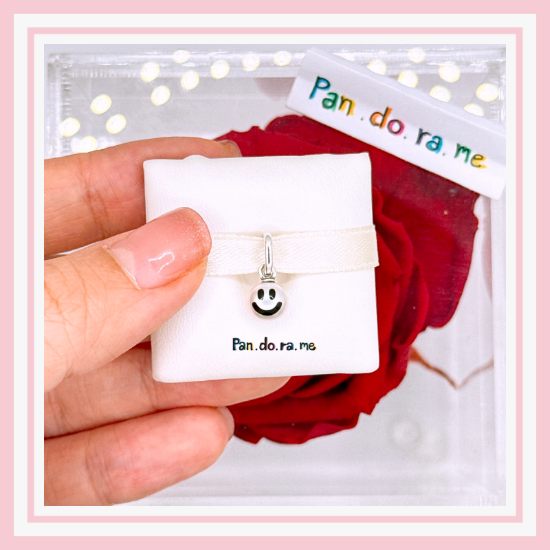 [พร้อมส่ง สินค้าแท้ 💯] **ติ้งมุกยิ้ม** รุ่นนี้ใส่ได้กับสร้อยทุกรุ่นค่ะ Smile mini dangle charm