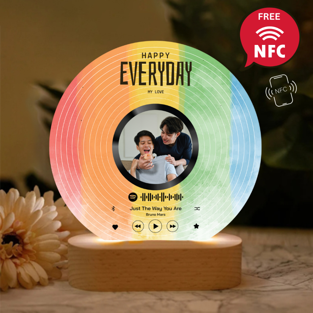 จัดทำ 1-2 วันHappylife PRIDE MONTH COLLECTION  โคมไฟอะคริลิคสกรีนรูป ใส่ข้อความได้ ของขวัญวันเกิด วั