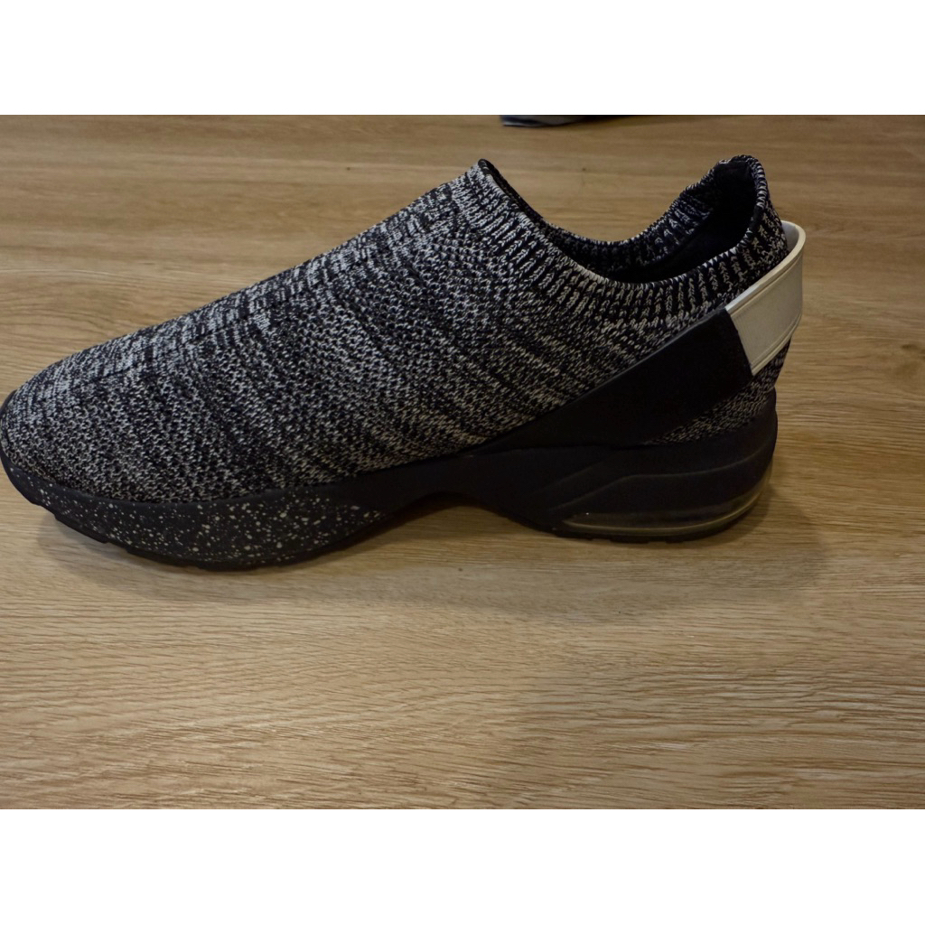 รองเท้า CHARLES & KEITH 🆕