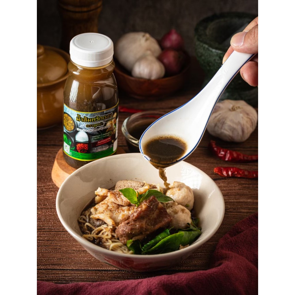 น้ำส้มพริกดองก๋วยเตี๋ยวเรือ สูตรหม้อดิน ตราลุงเผ่า ขนาด 150 มล. เปรี้ยวหอมเผ็ด ปรุงชามก๋วยเตี๋ยวเรือ