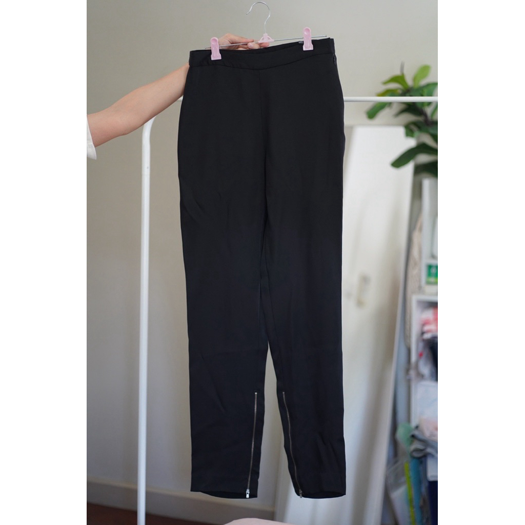 กางเกงขายาว สีดำ (Greyhound Original)