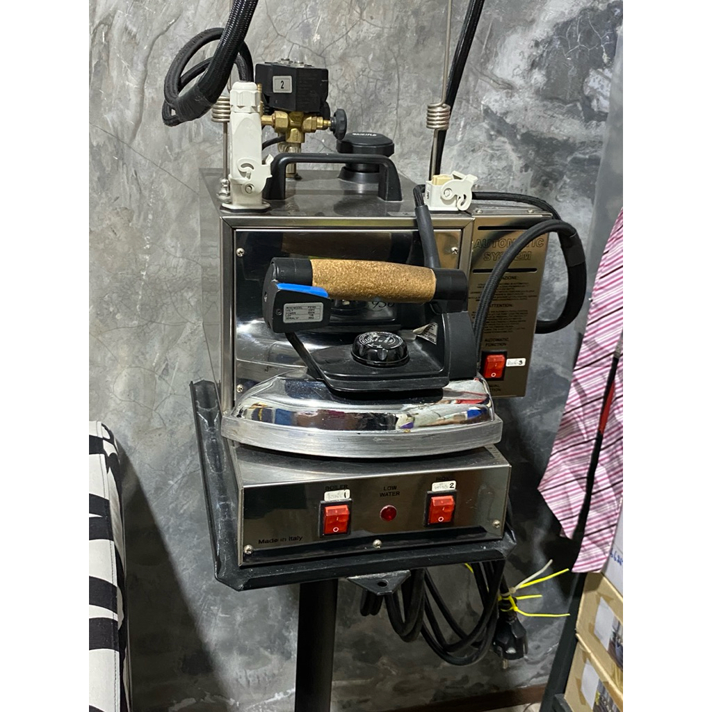 เตารีด Elvira 936  มือ2 สภาพ95%   หม้อต้มระบบอุตสาหกรรมขนาด 3.7 ลิตร มีระบบเติมน้ำอัตโนมัติ ไม่ต้องเ