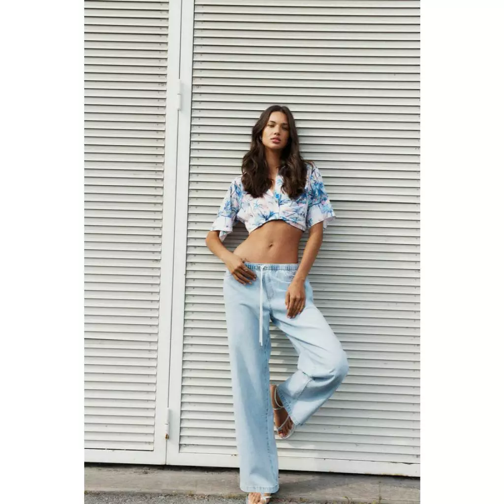 H&M(เอชแอนด์เอ็ม) กางเกงยีนส์ทรงผูกเชือกแบบดึง ผู้หญิง 1289533_1